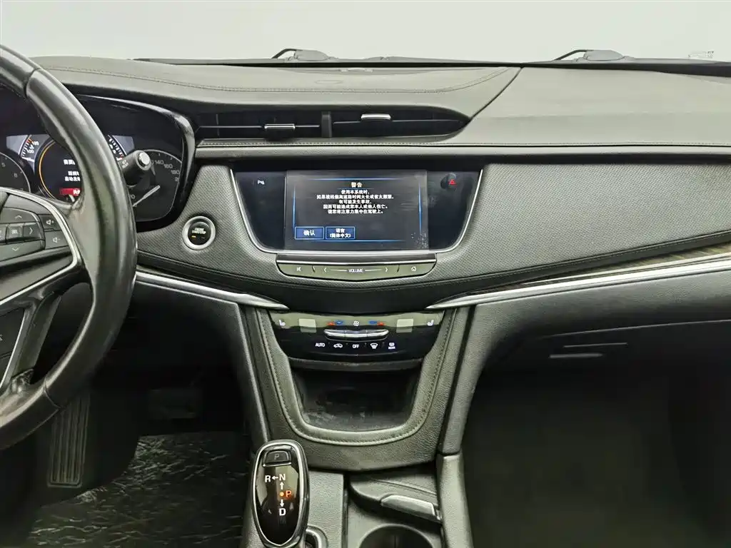 Cadillac XT5 2018 25T Luxury фото 12