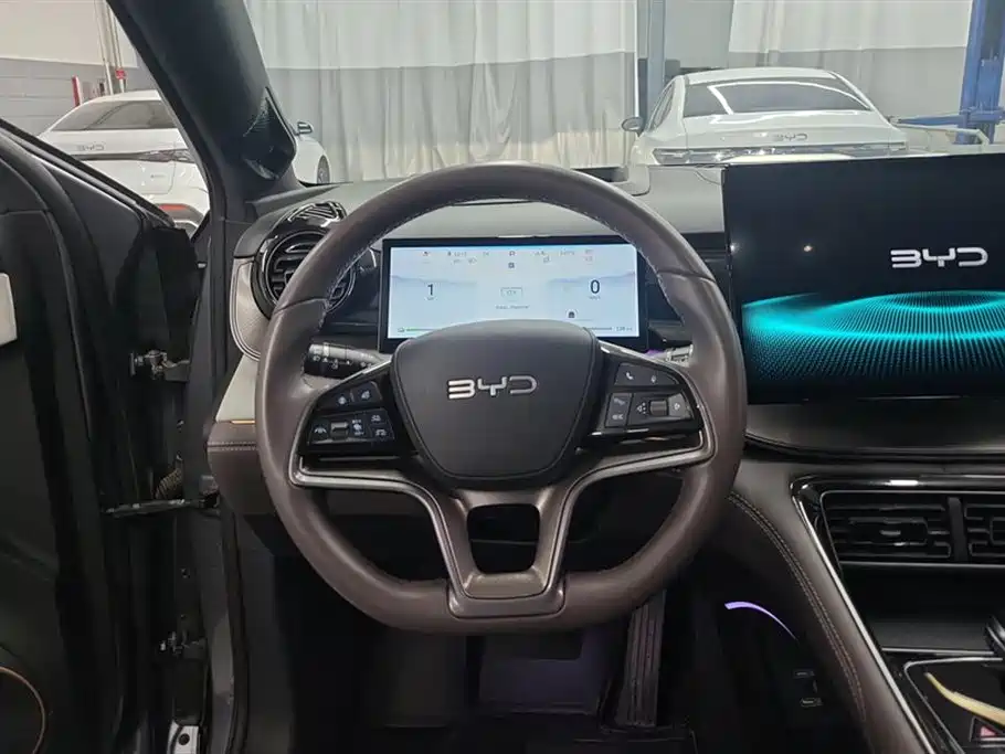 BYD Frigate 07 2024 Glory Edition DM-i 205KM Flagship фото 15