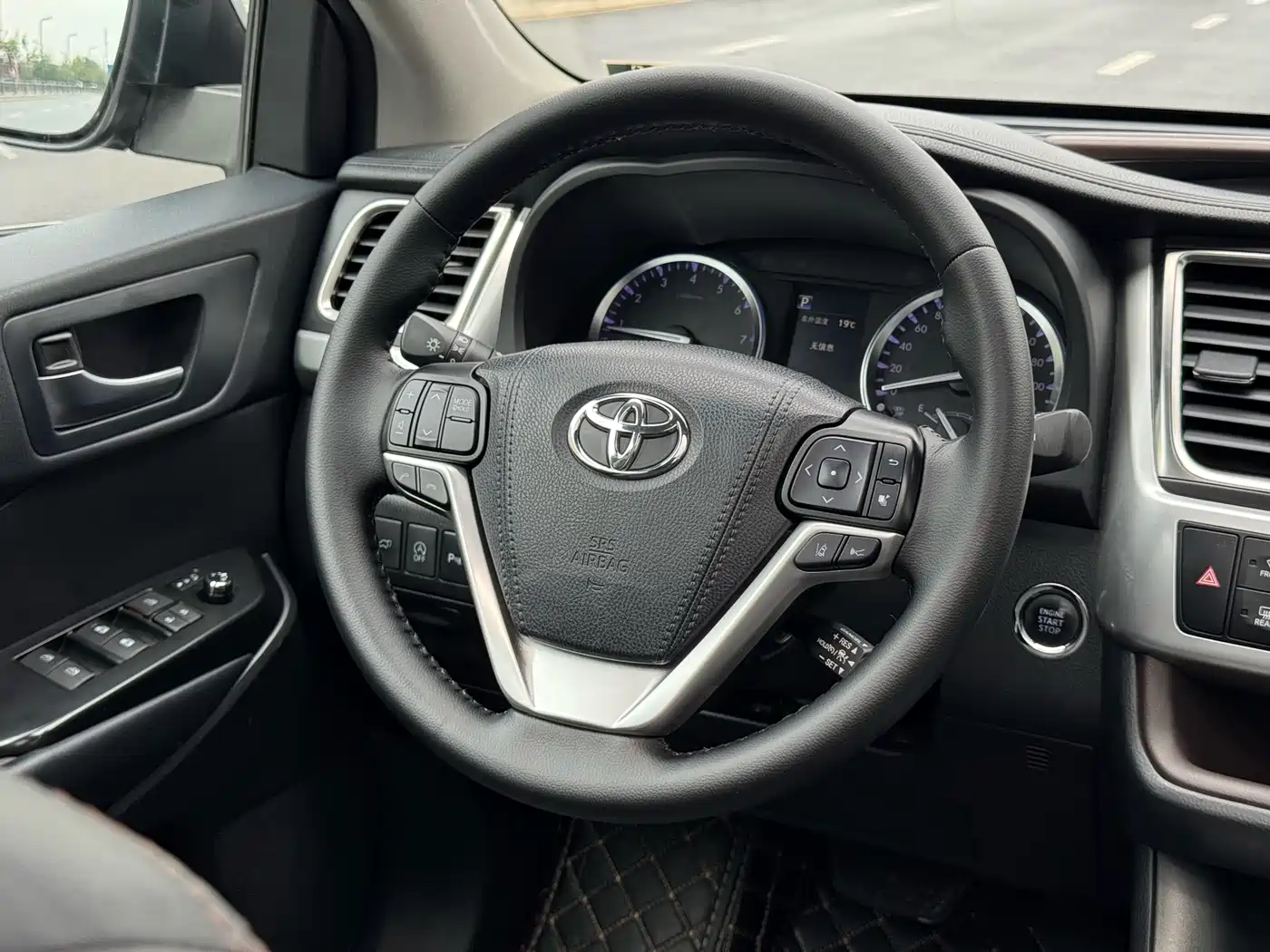 Toyota Highlander 2018 2.0T 4WD Premium 7-seater (China V) фото 5