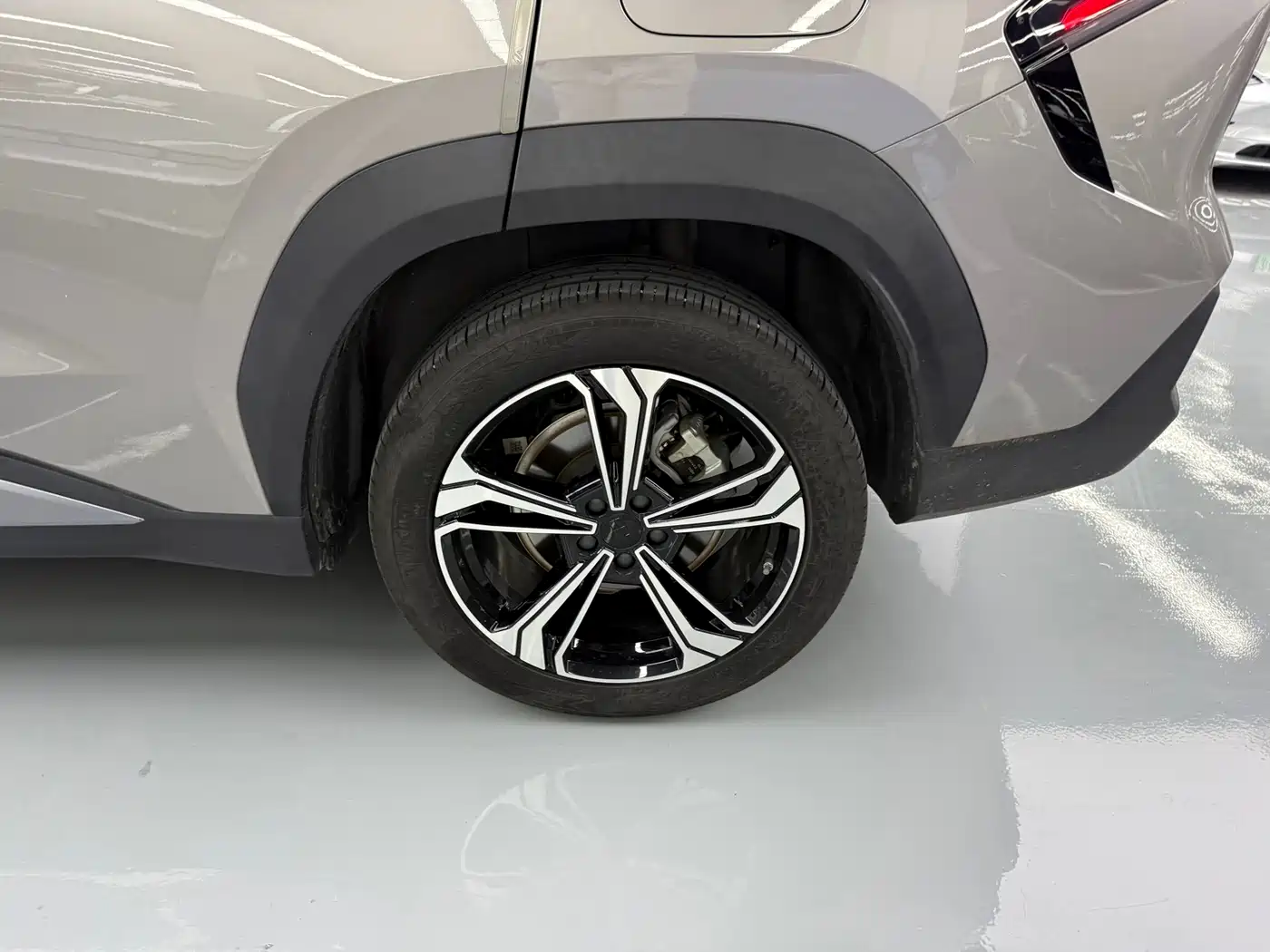 Geely Galaxy Galaxy L7 2025 2025 EM-i 115km Explorer Edition