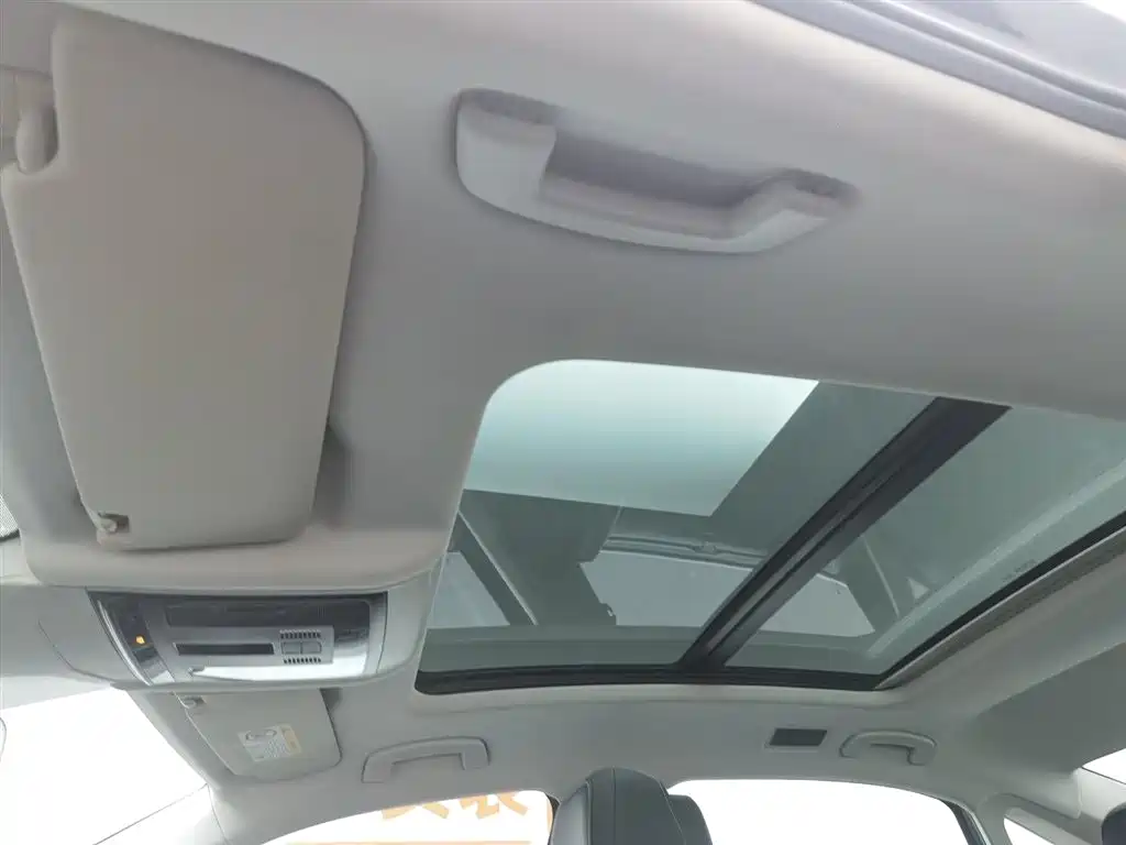 VOLKSWAGEN PASSAT NEW ENERGY