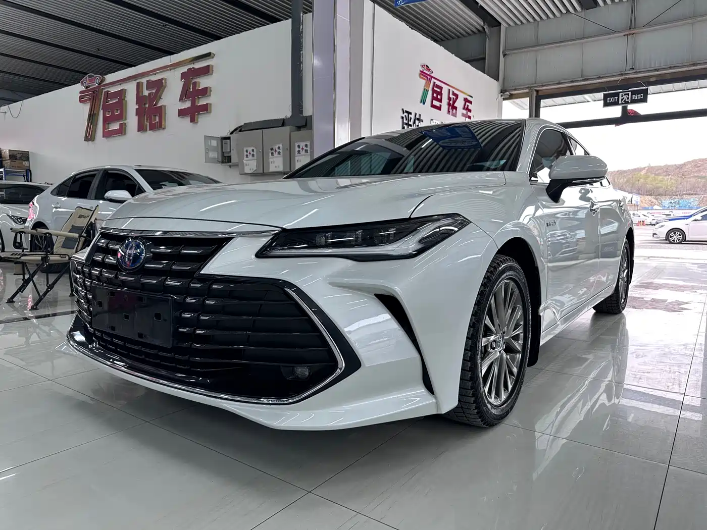 Toyota Avalon 2023 Hybrid 2.5L Luxury Edition