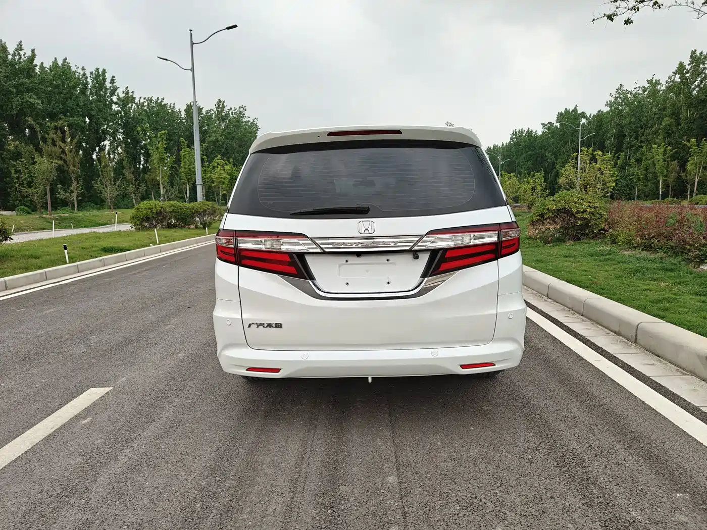 Honda Odyssey 2015 Facelift 2.4L Luxury Edition фото 7