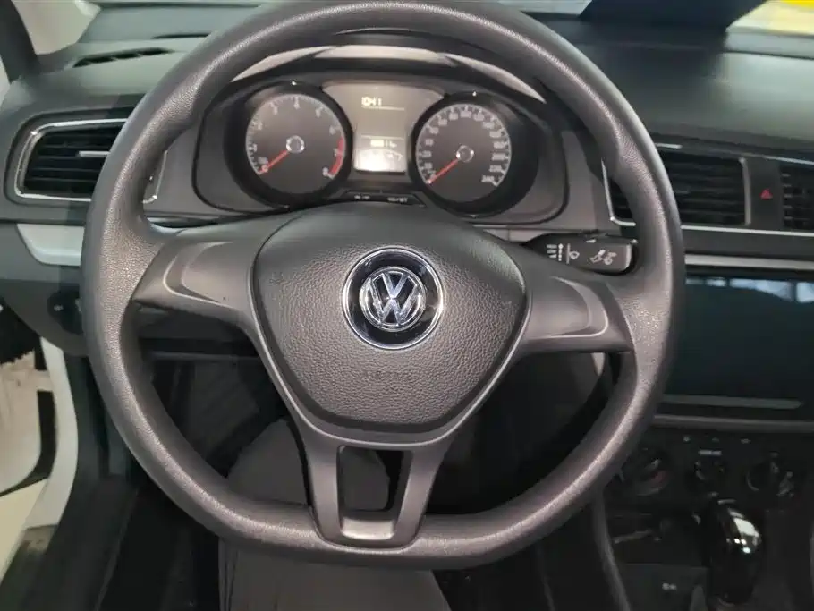 Volkswagen Lavida 2017 1.6L Automatic Trend Edition фото 15