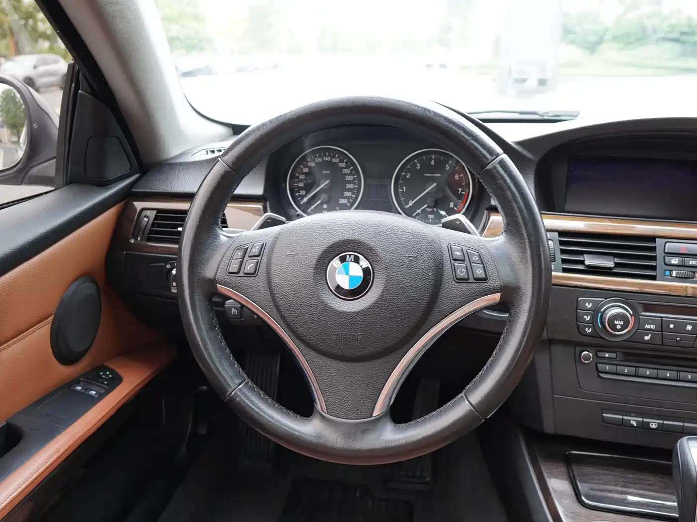 BMW 3 Series (Import) 2011 330i Coupe фото 8