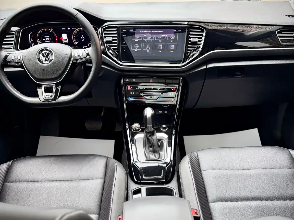 Volkswagen T-ROC 2021 280TSI DSG 2WD Comfort Smart Connect 30th Anniversary Edition фото 19
