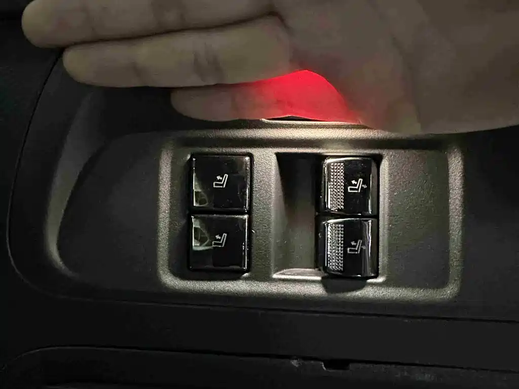 GAC Trumpchi Trumpchi ES9 2024 Model PHEV 143km Max фото 29