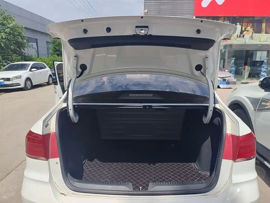 Volkswagen Santana 2018 1.5L Manual Trend Edition фото 19