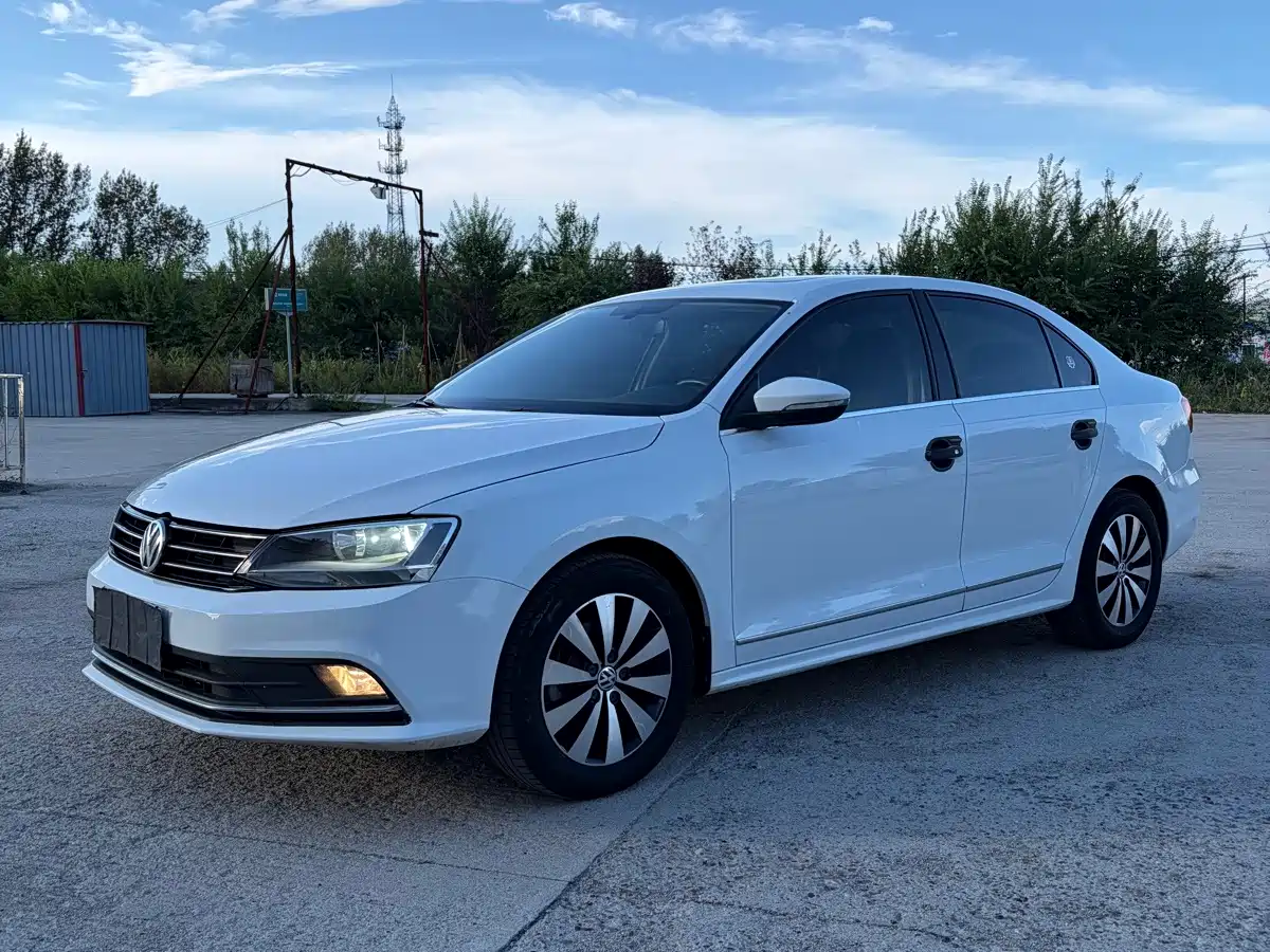 Photo 1 - Volkswagen Sagitar