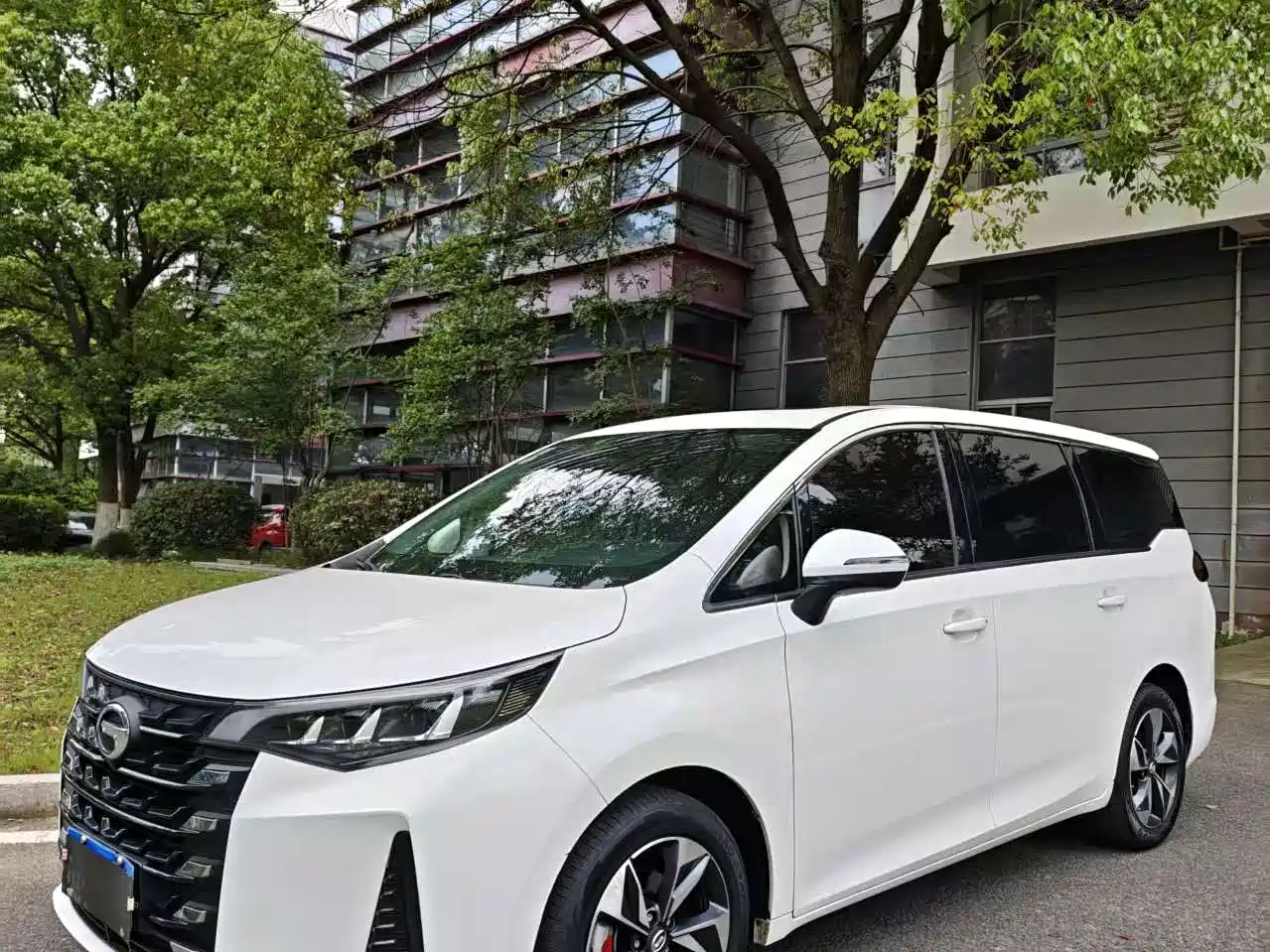 GAC Trumpchi M6 2021 270T DCT Luxury Edition (7-Seater)