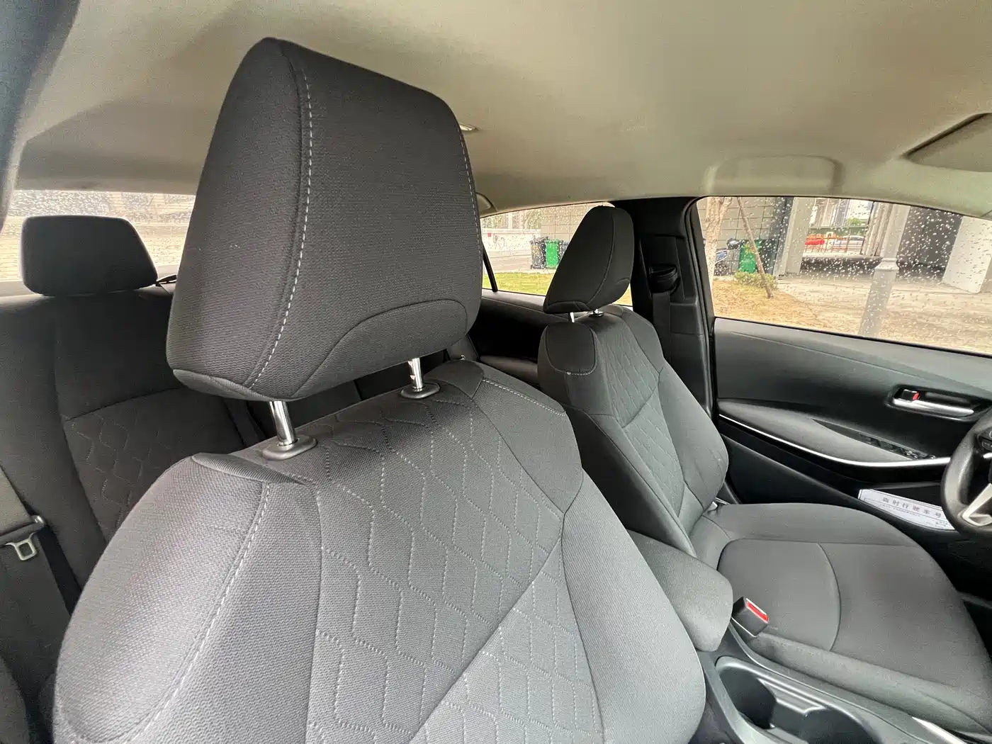 Toyota Corolla 2021 Hybrid 1.8L E-CVT Pioneer Edition фото 13