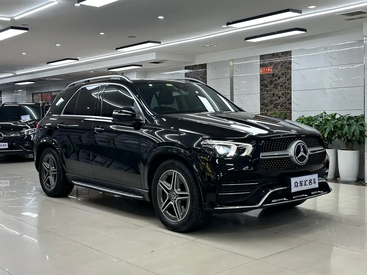 Mercedes-Benz GLE 2020 Facelift GLE 450 4MATIC Dynamic фото 3