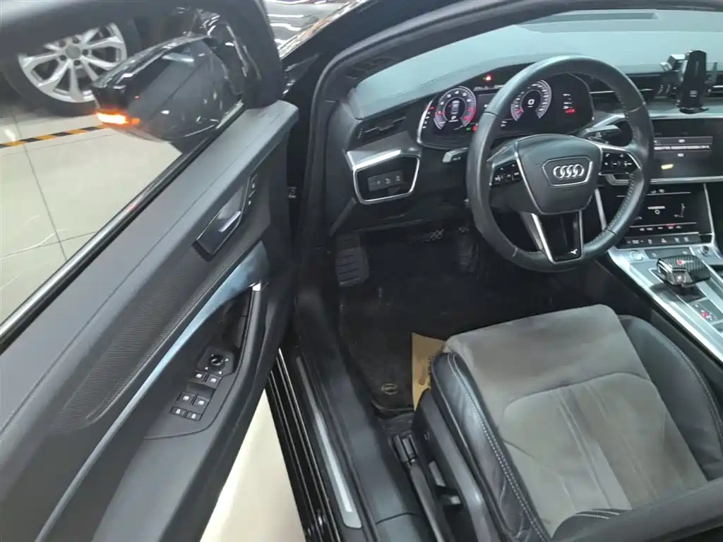 Audi A6L 2020 40 TFSI Luxury Dynamic фото 16