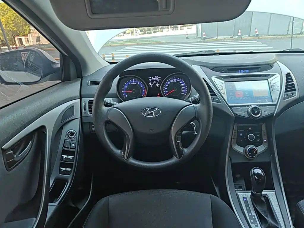 Hyundai Langdong 2016 2016 1.6L Automatic Smart Edition