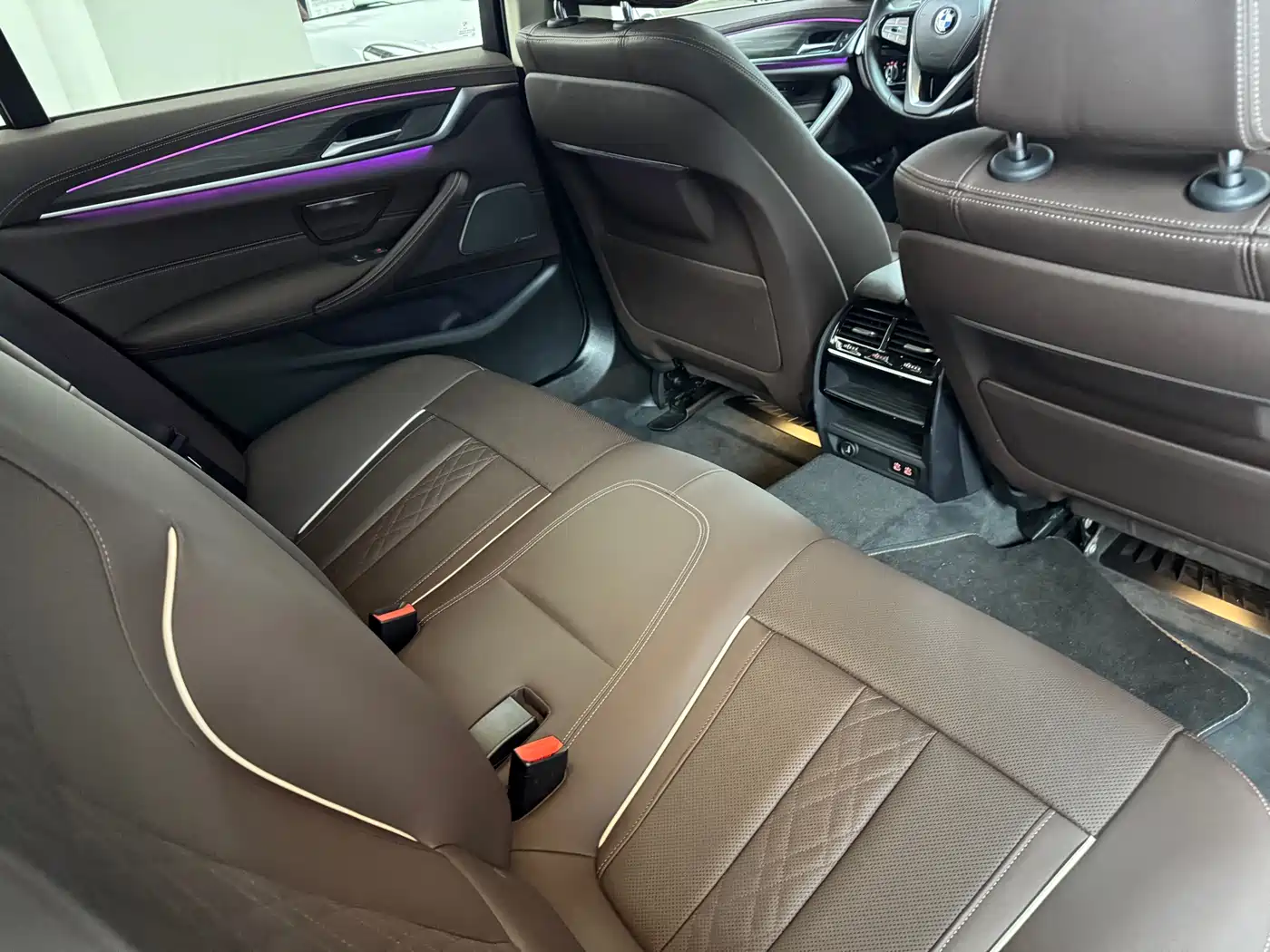BMW 5 Series 2022 530Li Leading Luxury Package фото 16