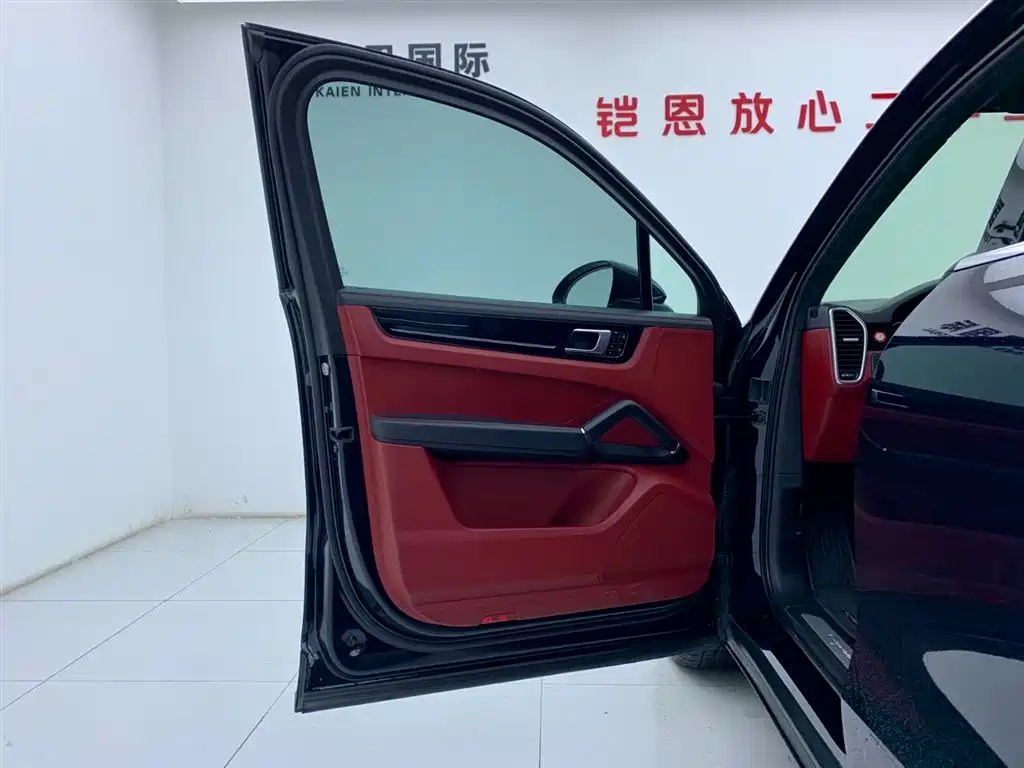 Porsche Cayenne 2019 Cayenne 3.0T фото 30