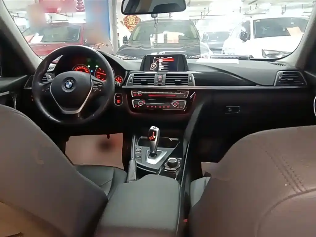 BMW 3 Series 2017 320Li Fashion фото 10