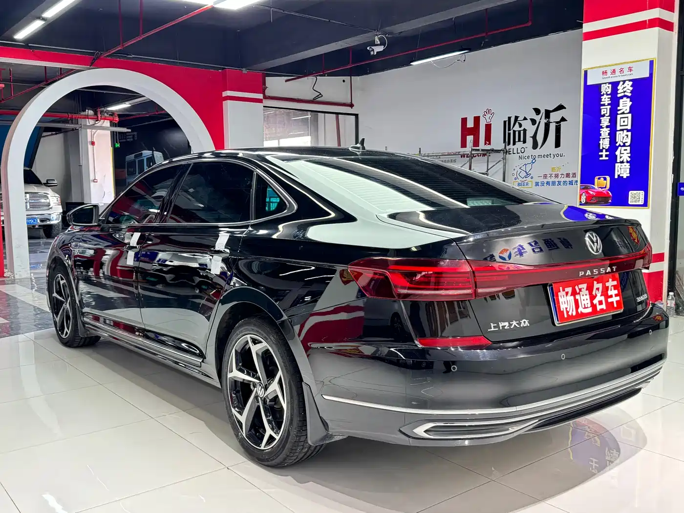 Volkswagen Passat 2023 330TSI Starlight Elite Edition фото 8