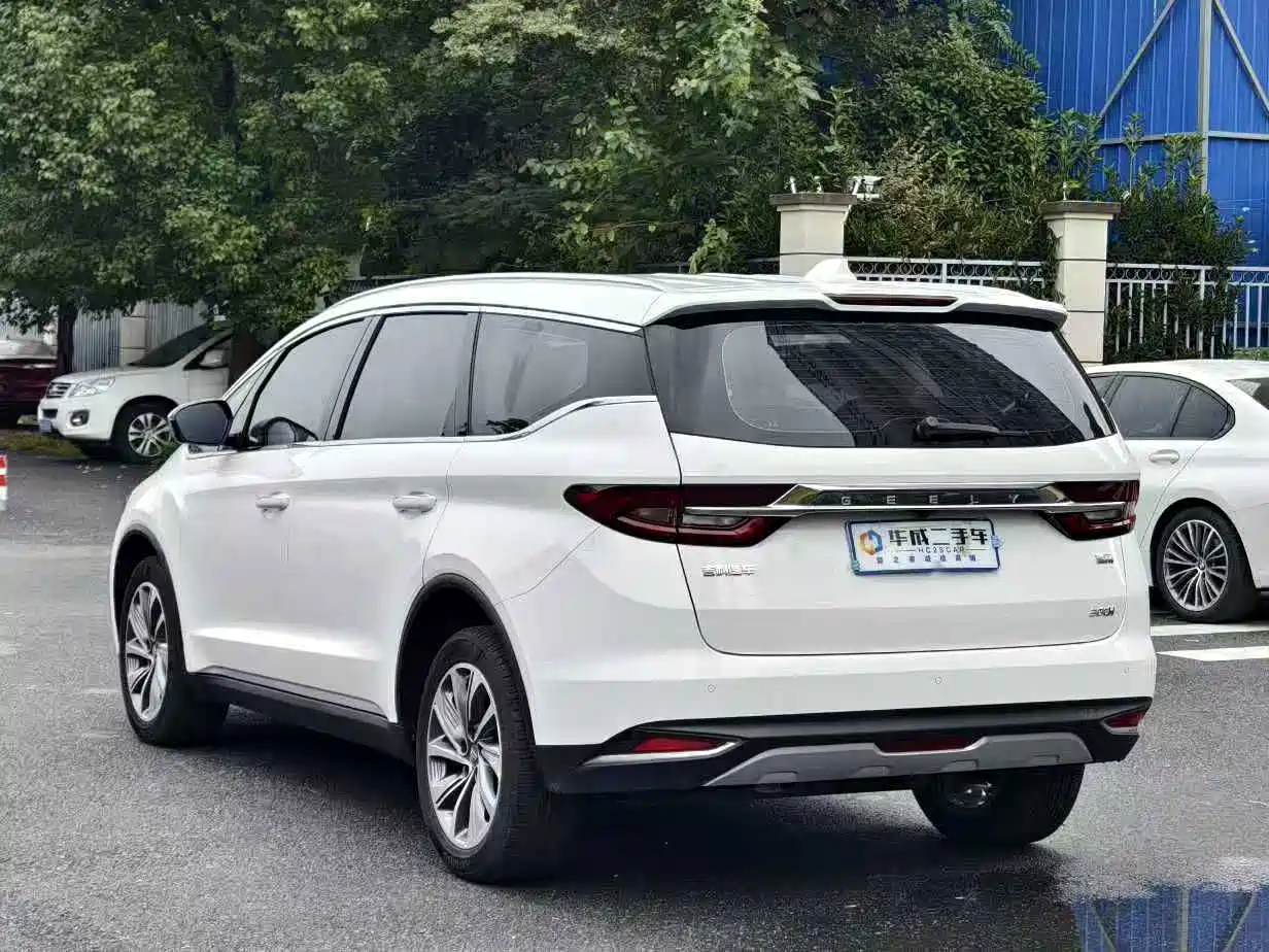 Фото 6 - Geely Jiaji