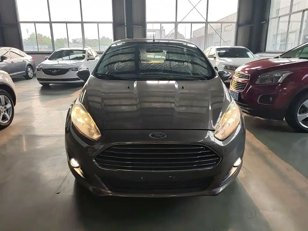 Фото 3 - Ford Fiesta