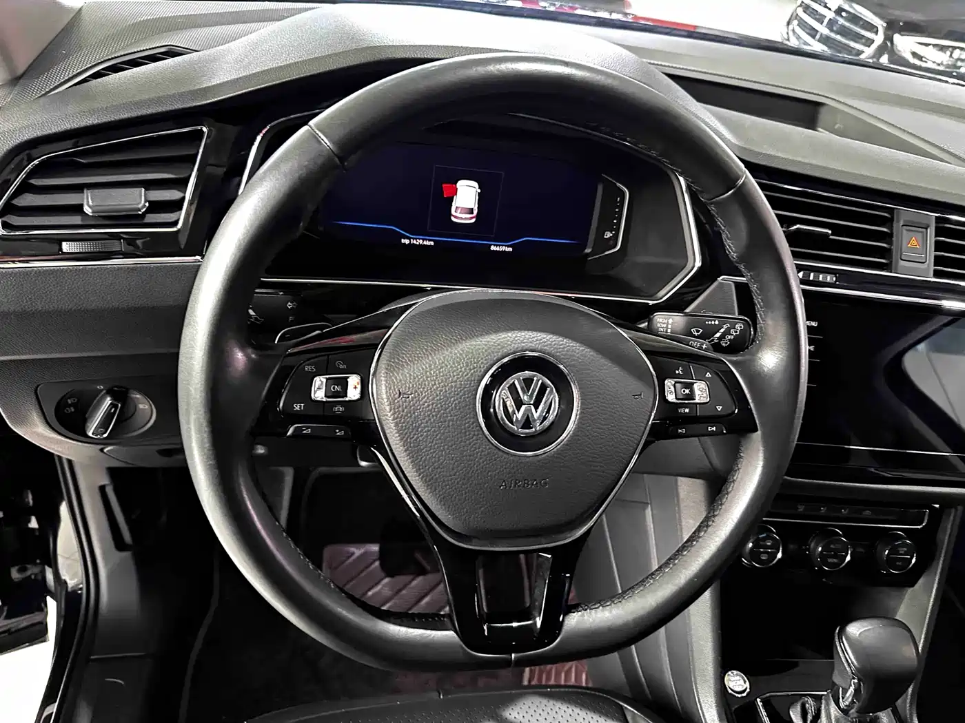 Volkswagen Tiguan L 2020 330TSI Auto 2WD Panorama Comfort China VI фото 7
