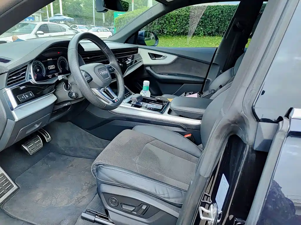 Audi Q8 2020 2019 55 TFSI Premium Dynamic