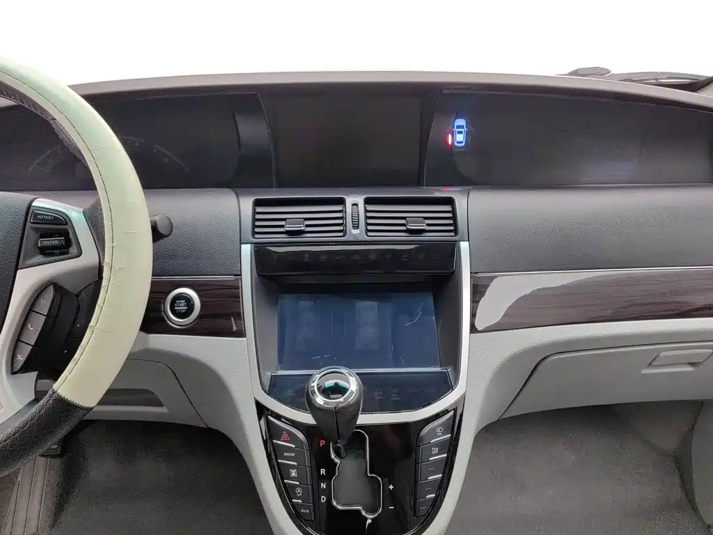 Luxgen Luxgen7 MPV 2017 2016 2.2T Smart