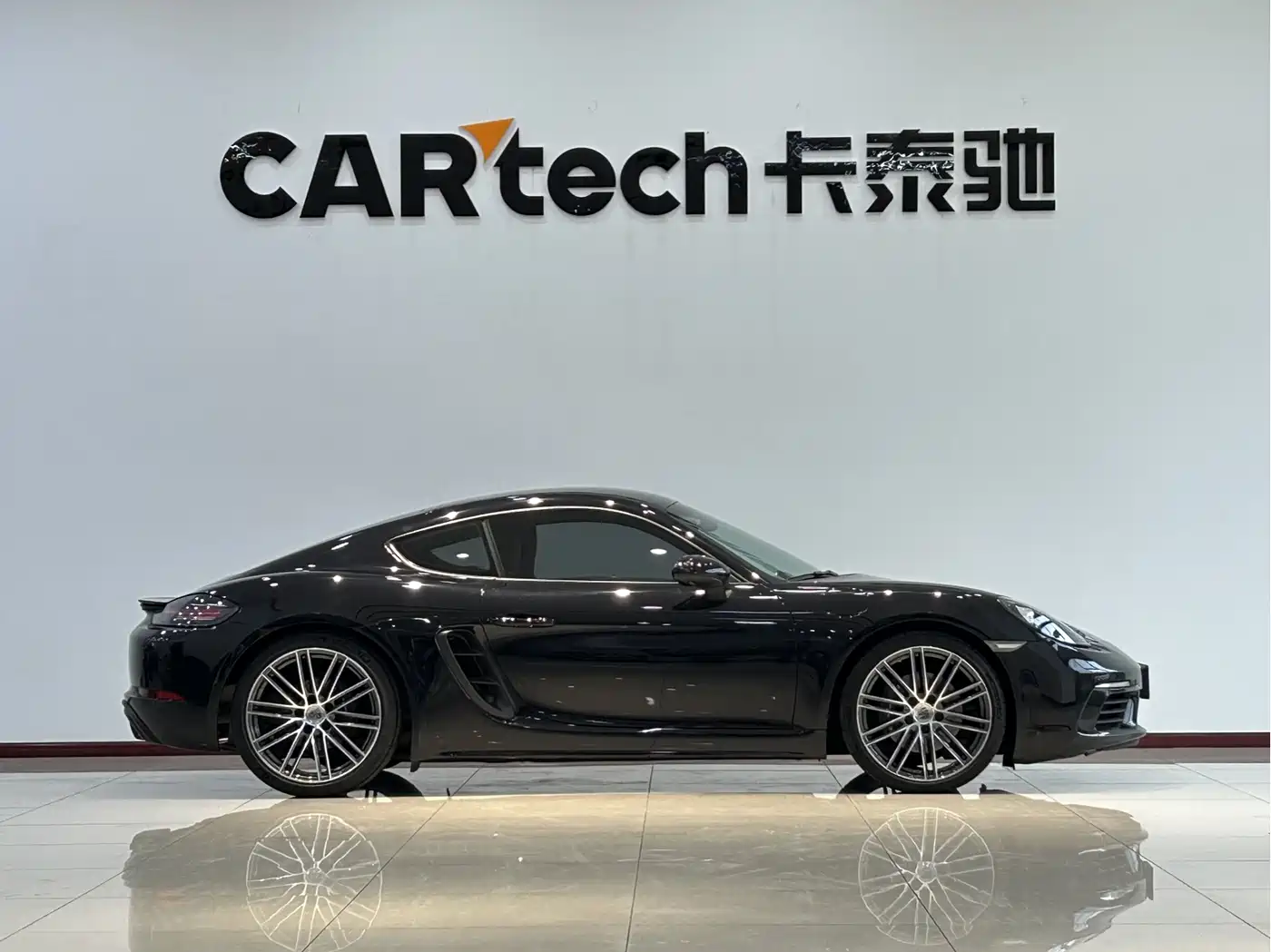 Porsche 718 2022 Cayman 2.0T фото 23