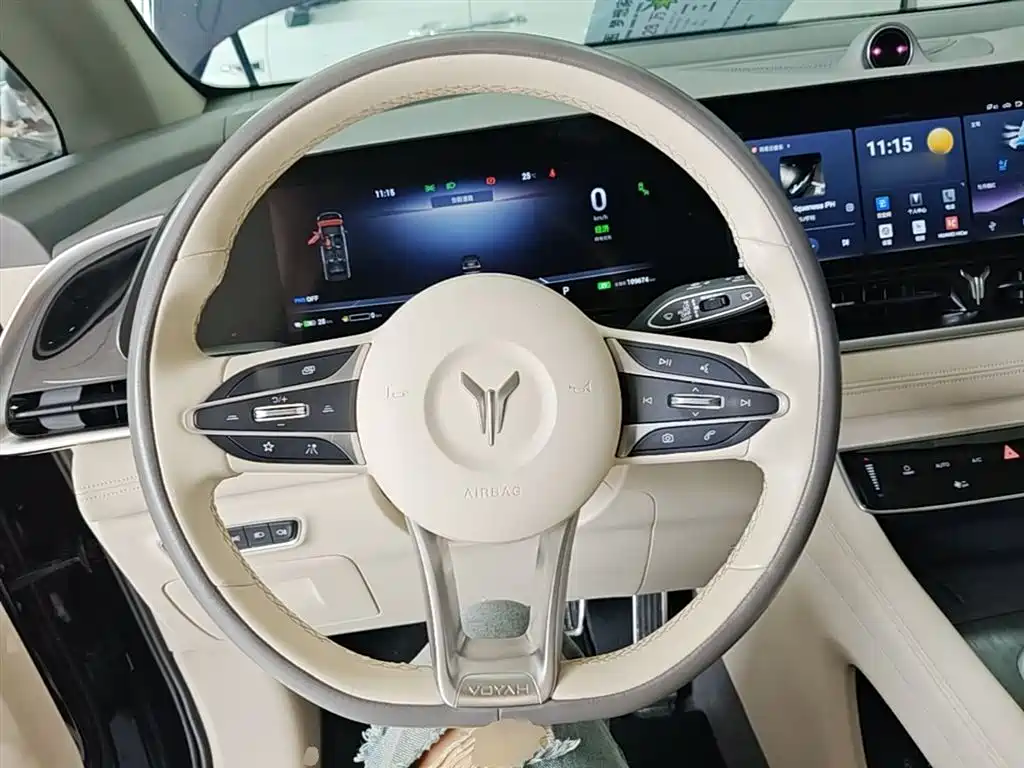Voyah Auto Voyah Dreamer 2022 Low-carbon Dream+Smart Package фото 11