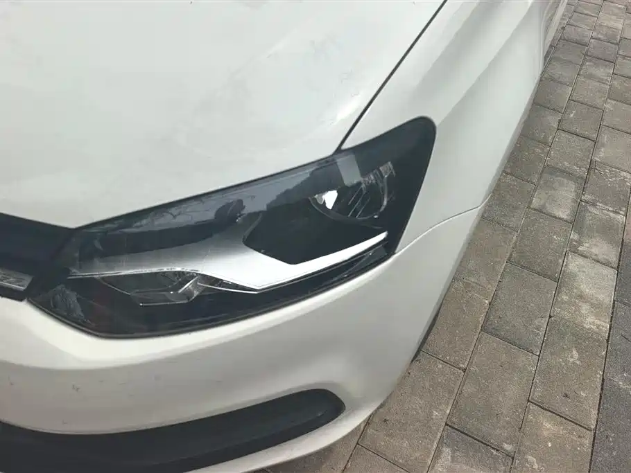 Volkswagen Polo 2018 1.5L Auto Safe Drive фото 5
