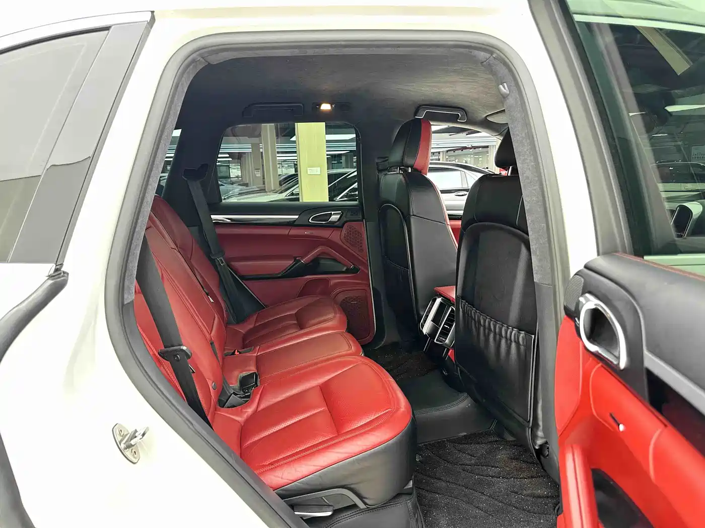 Porsche Cayenne New Energy 2016 Cayenne S E-Hybrid 3.0T фото 6