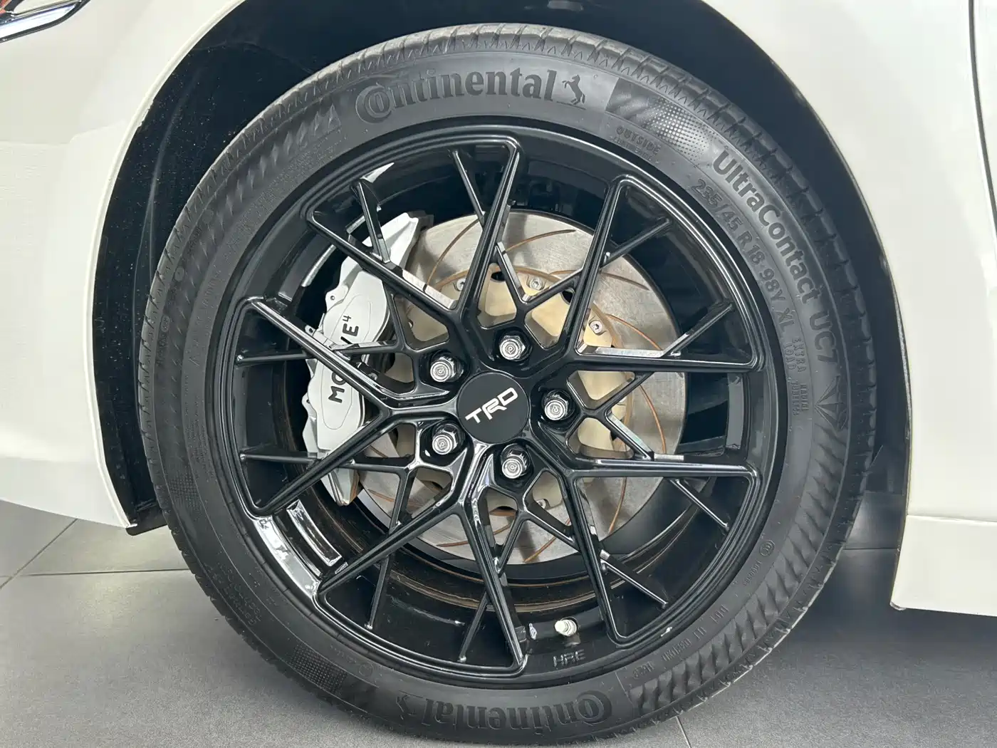 Lexus ES 2022 200 Excellence Edition фото 23