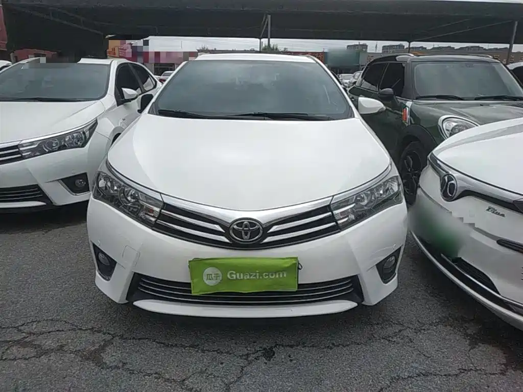Toyota Corolla 2014 1.6L CVT GL-i Leather Edition фото 3