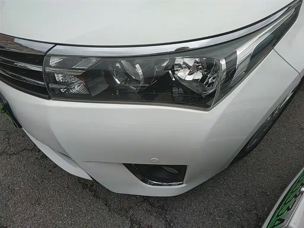 Toyota Corolla 2014 1.6L CVT GL-i Leather Edition фото 24