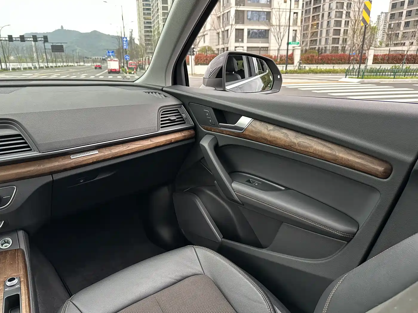 Audi Q5L 2020 Facelift 40 TFSI Honor Progressive фото 14