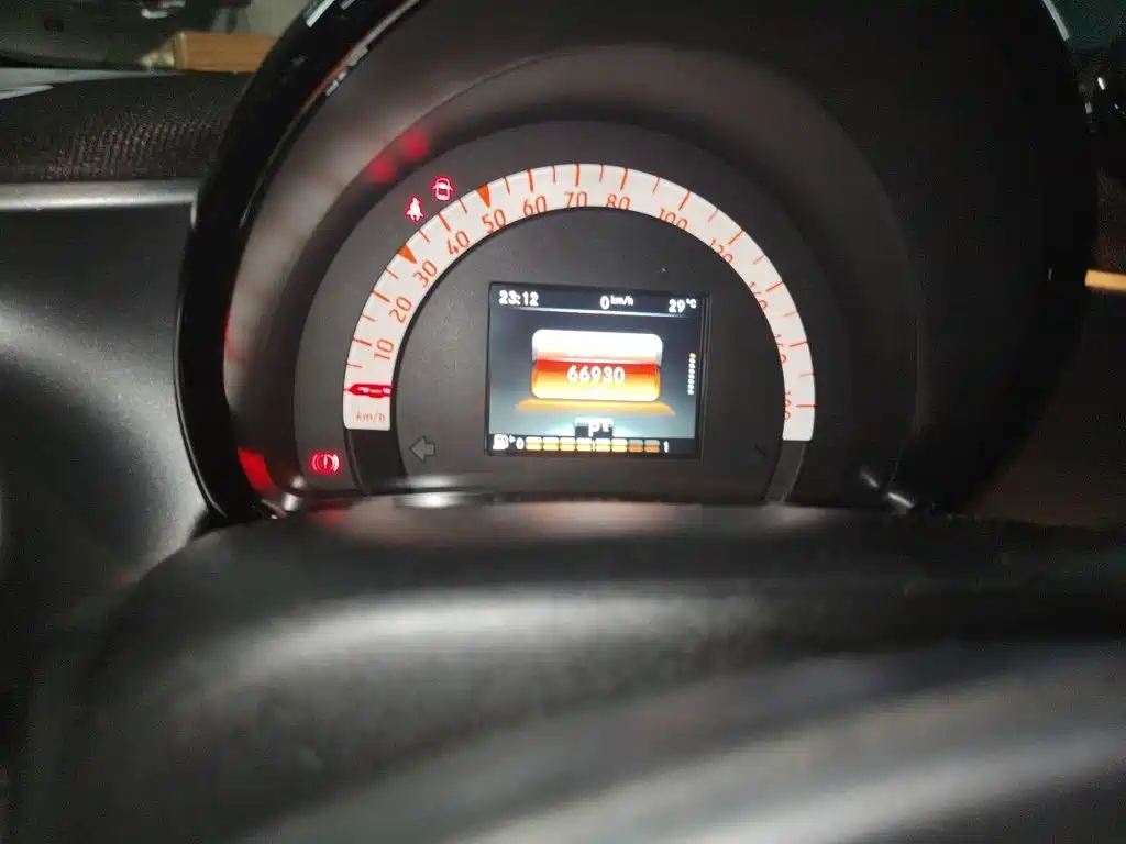 smart fortwo 2019 2019 0.9T 66kW Hardtop Wind Edition China VI