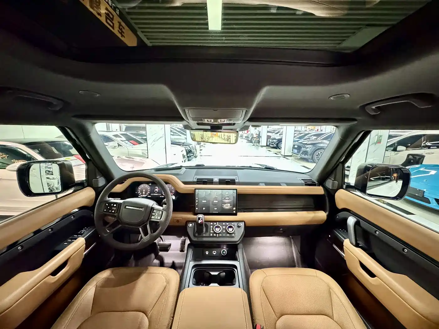 Land Rover Defender 2025 110 5.0T V8 фото 9