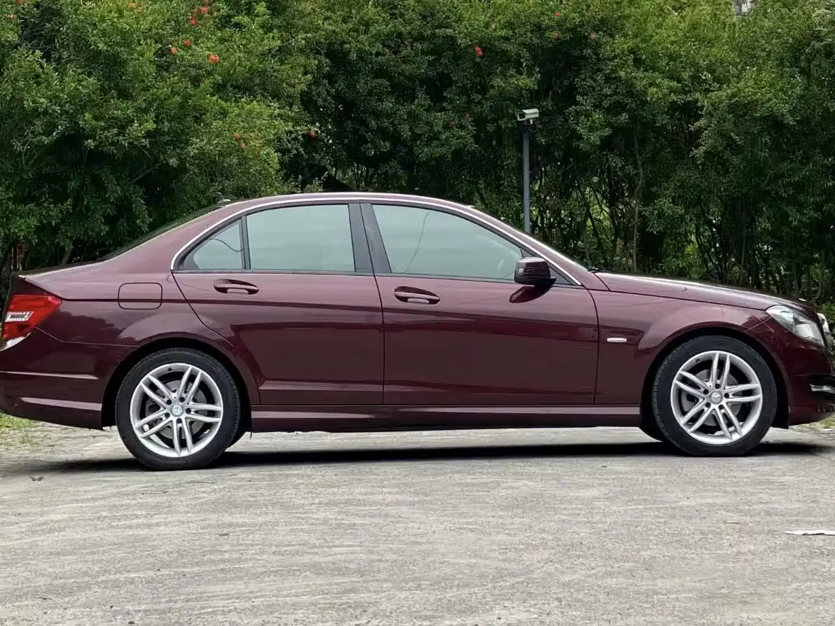 Mercedes-Benz C-Class 2013 C 180 Classic Grand Edition фото 4