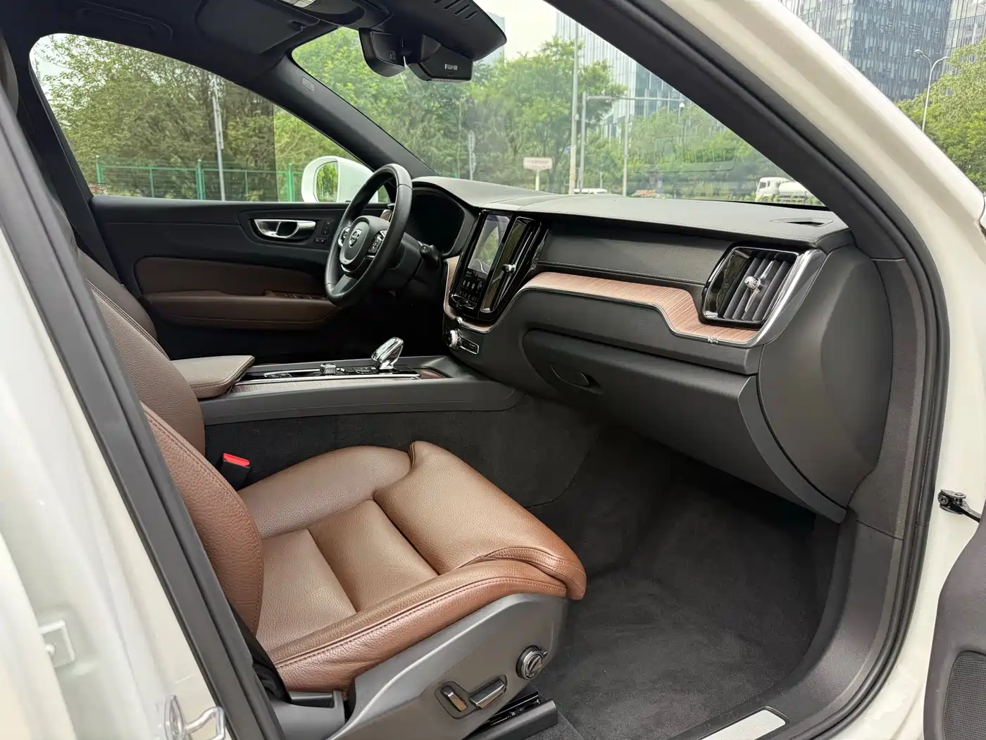 VOLVO XC60 PLUG-IN HYBRID