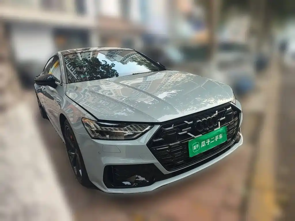 Photo 3 - Audi A7L