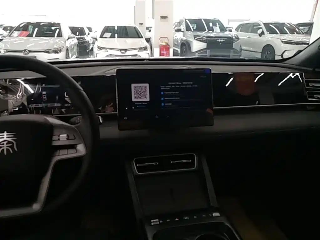 BYD Qin L 2026 DM-i 128KM Progressive фото 13