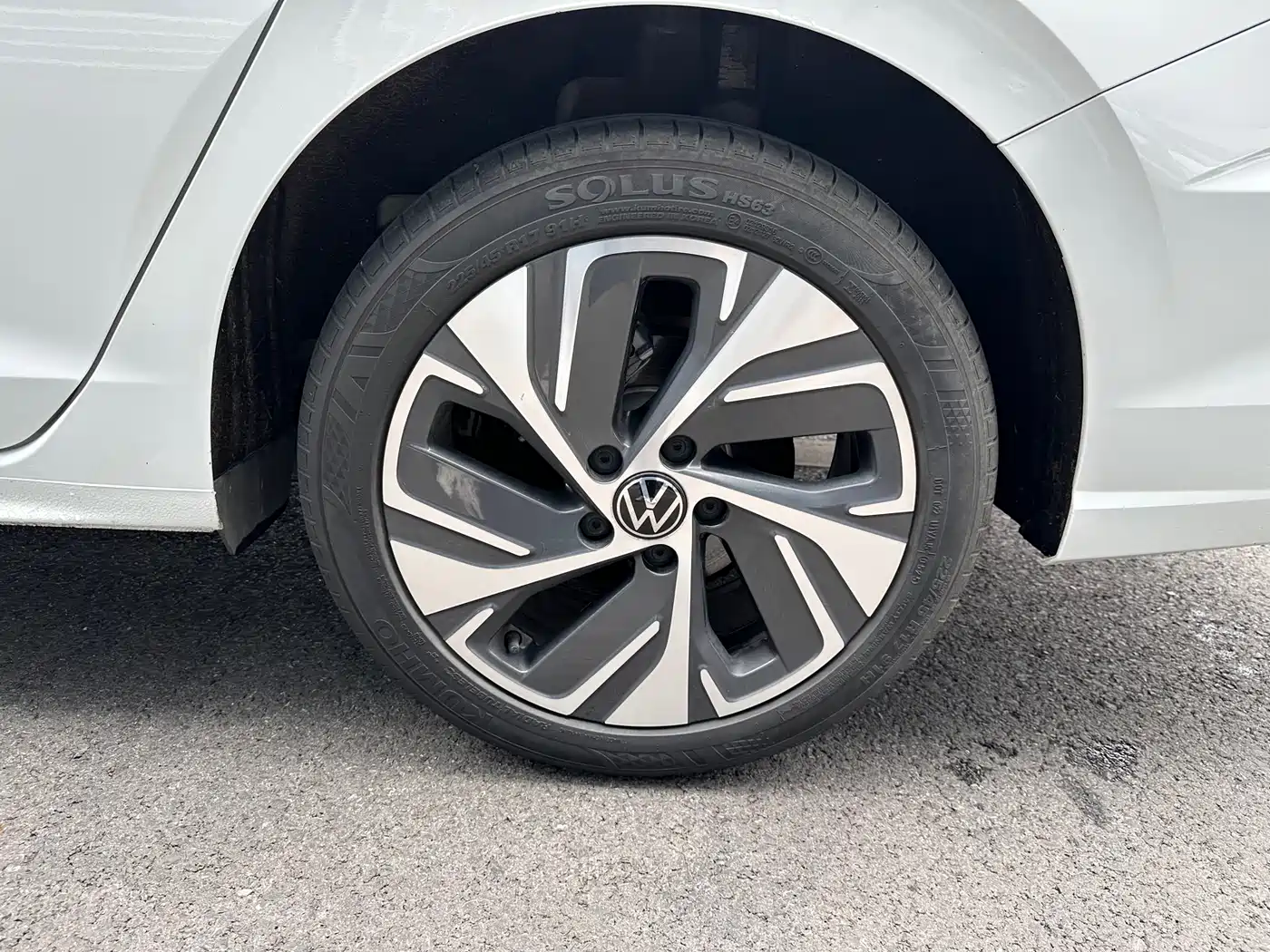 VOLKSWAGEN BORA
