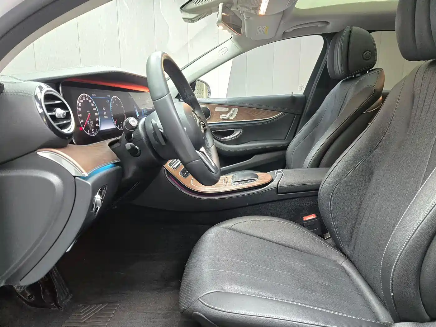Mercedes-Benz E-Class 2019 E 300 L Fashion фото 4