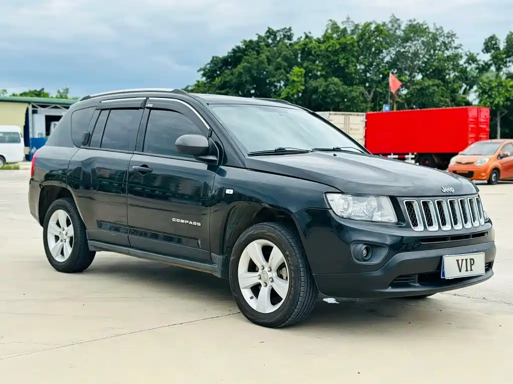 Jeep Compass (Import) 2012 2012 2.0L FWD Sport Edition