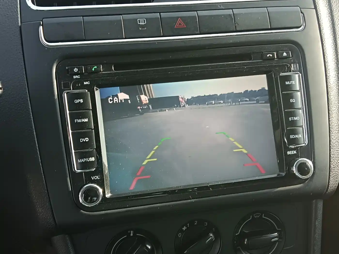 Volkswagen Polo 2013 1.4L Automatic Comfort Edition фото 10