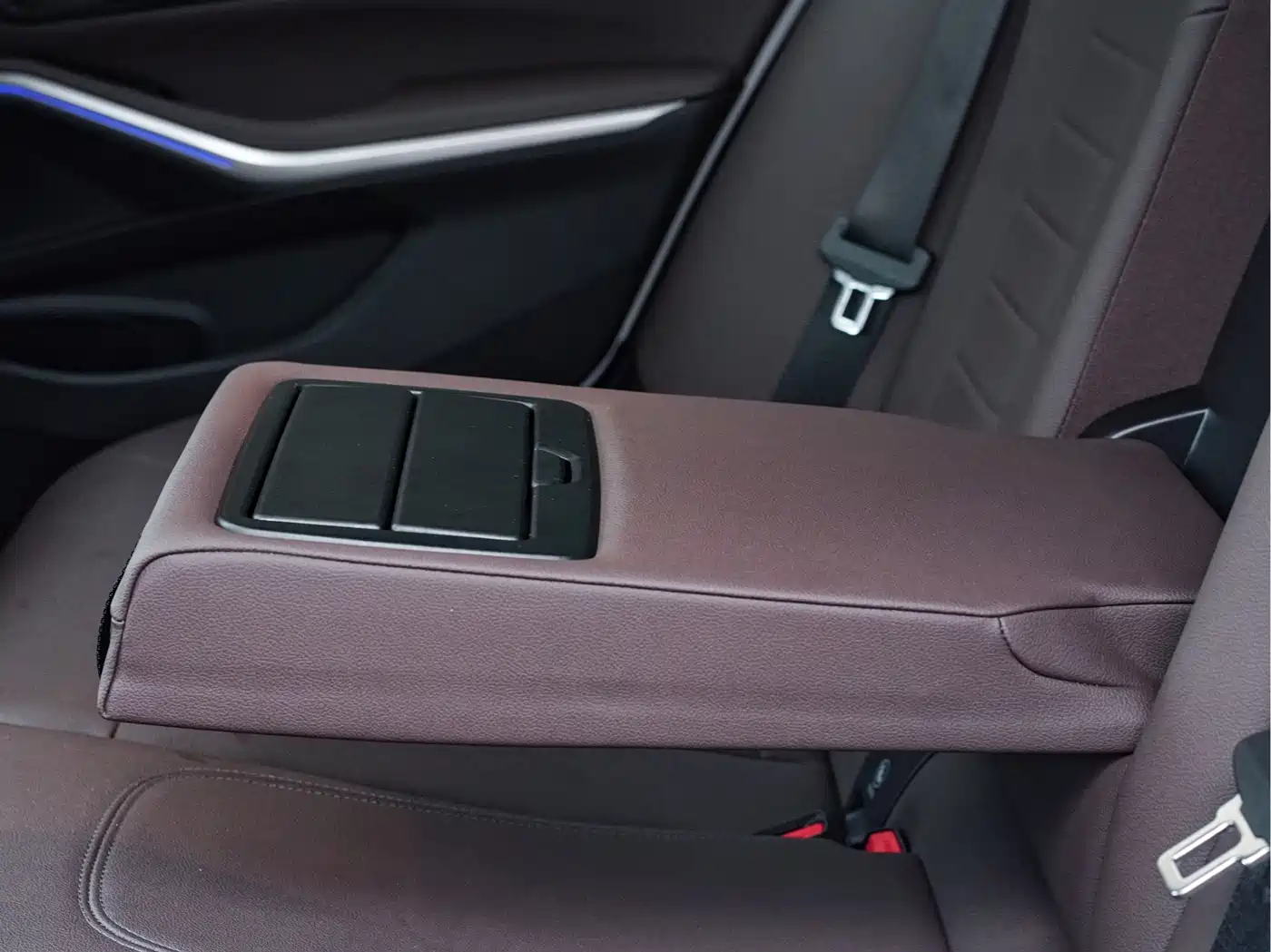 BMW 3 Series 2021 Second Facelift 325i M Sport Package фото 17