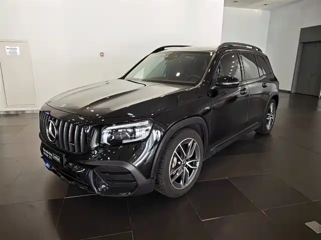 MERCEDES-BENZ GLB AMG
