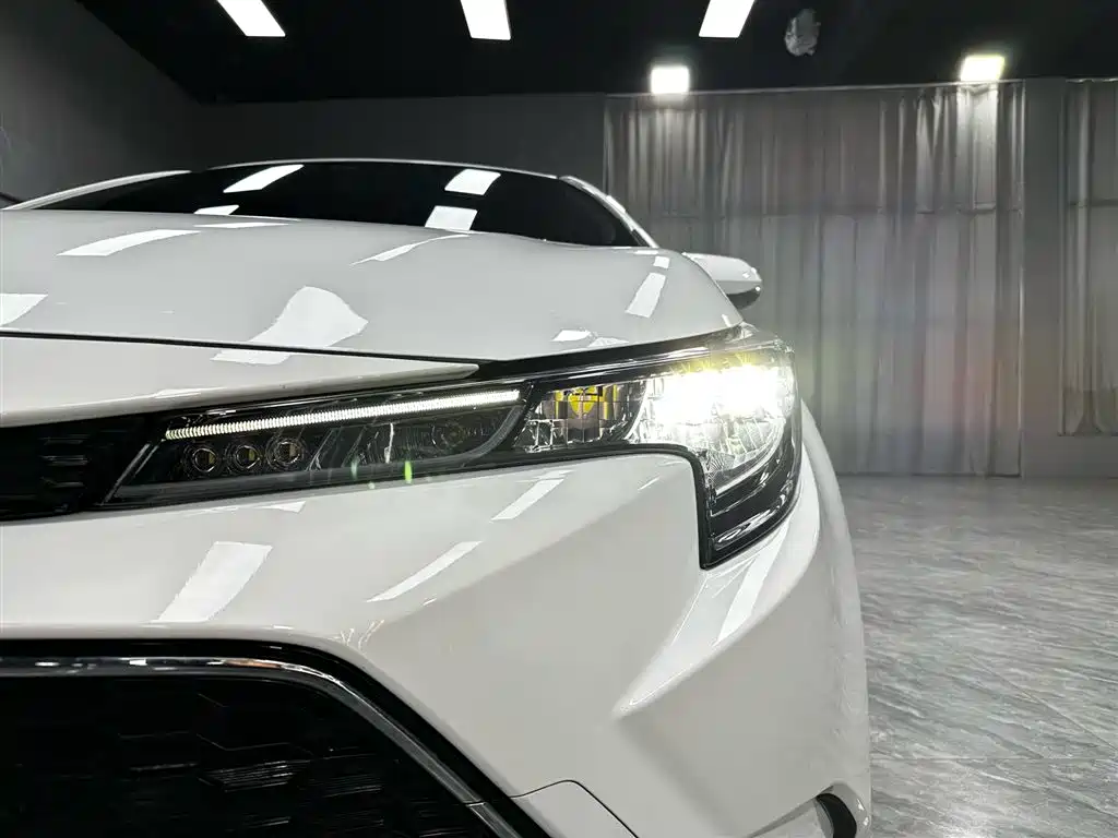 Toyota Levin 2022 Dual Engine 1.8H E-CVT Luxury Edition фото 7