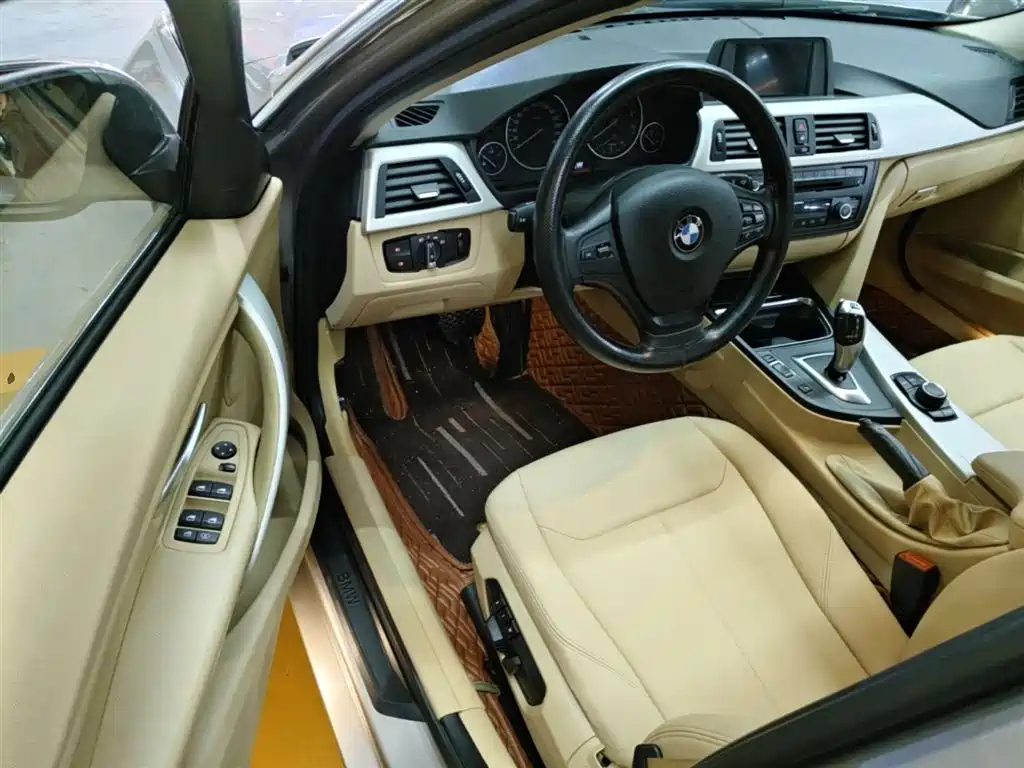 BMW 3 Series 2014 320Li Fashion фото 16