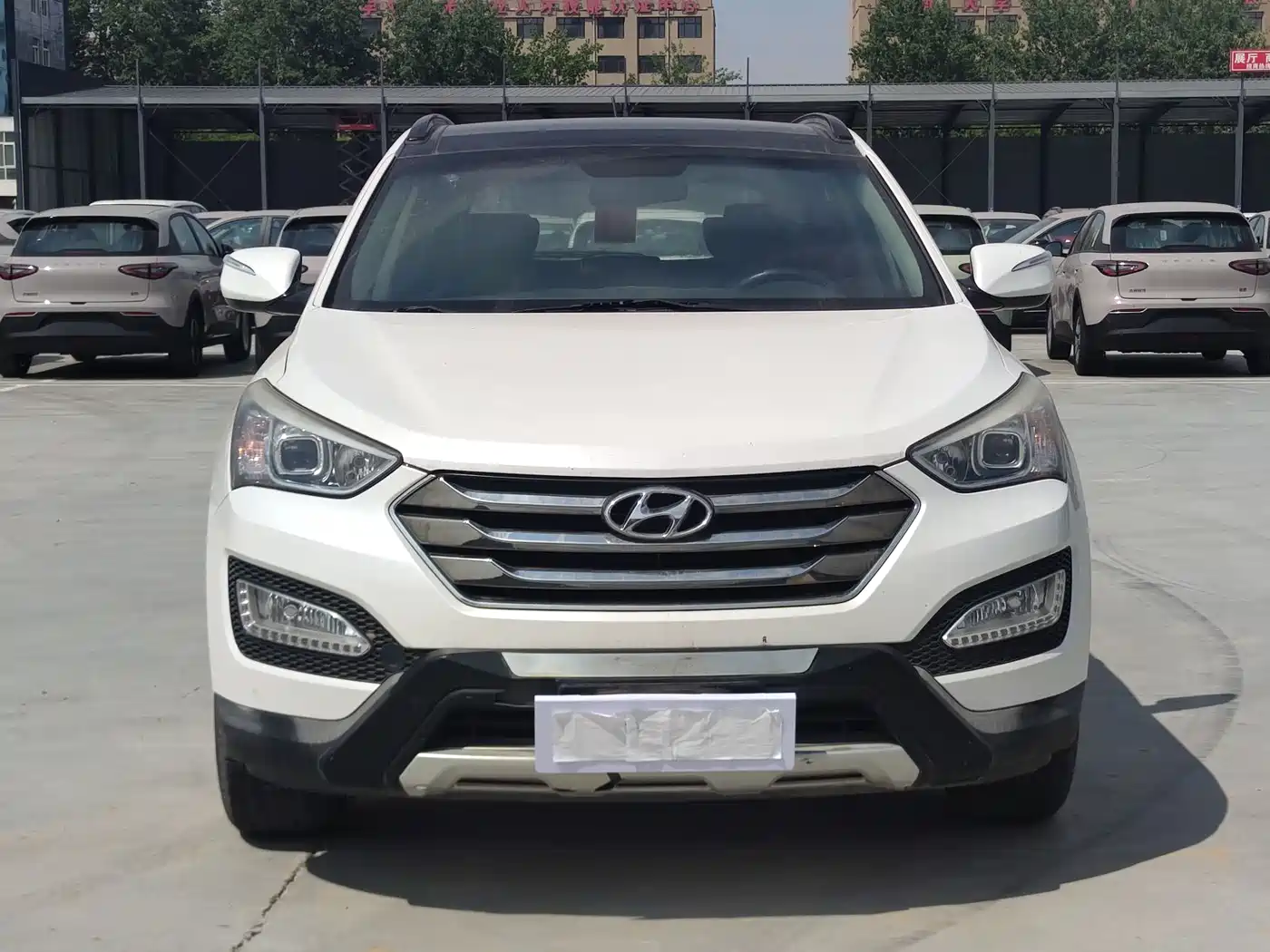 Hyundai Santa Fe 2013 Model 2.4L Automatic 2WD Smart фото 2